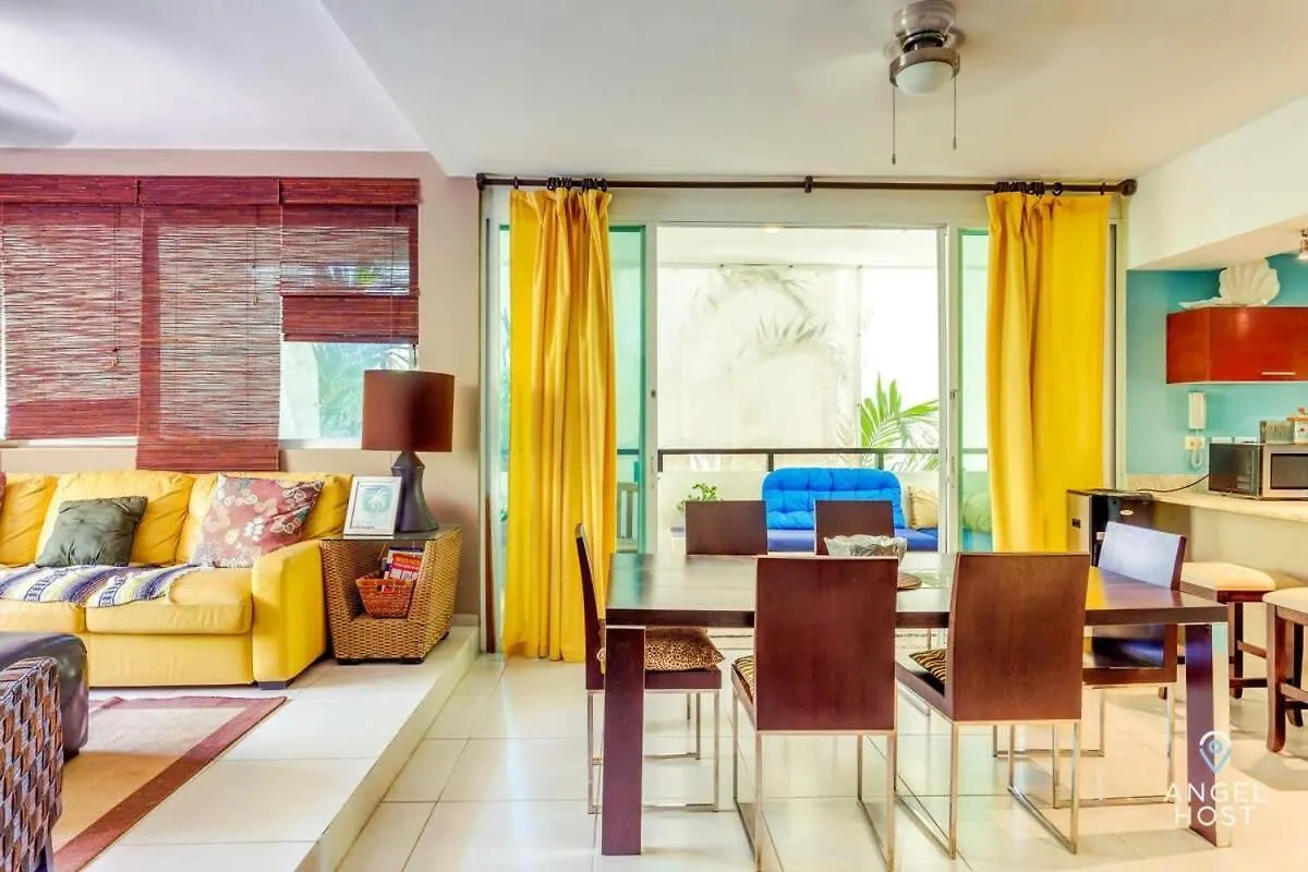 New Tropical Vibe Condo With Roof Pool Beach 3 Blks Playa del Carmen Vakantiehuis