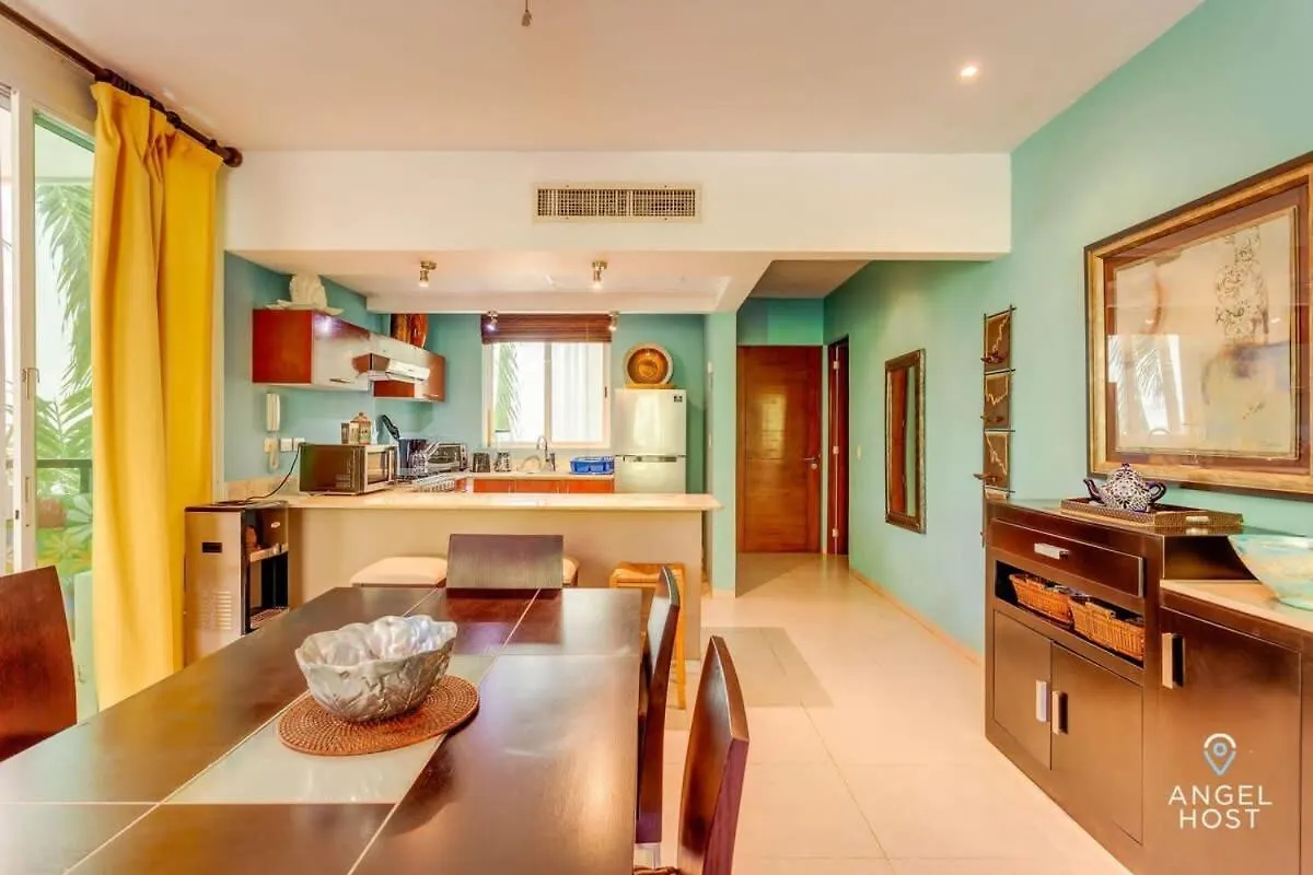Vakantiehuis New Tropical Vibe Condo With Roof Pool Beach 3 Blks Playa del Carmen