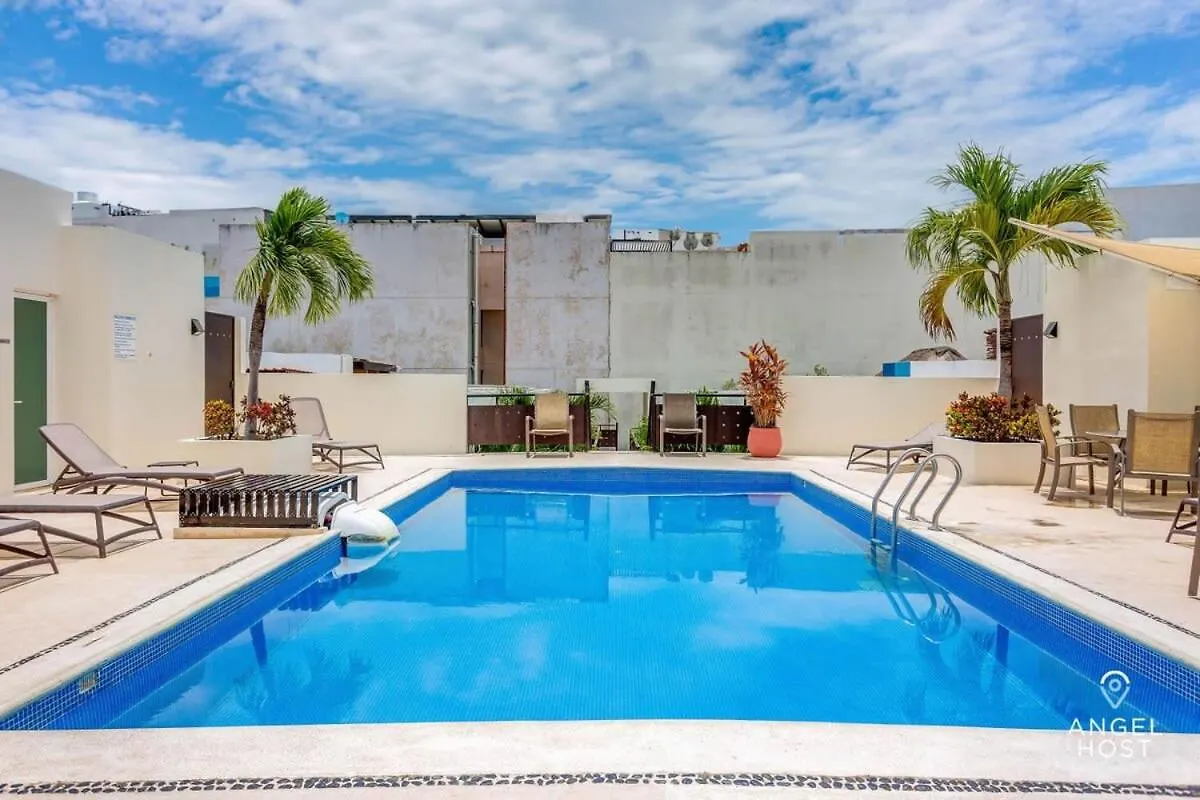 New Tropical Vibe Condo With Roof Pool Beach 3 Blks Playa del Carmen Mexico